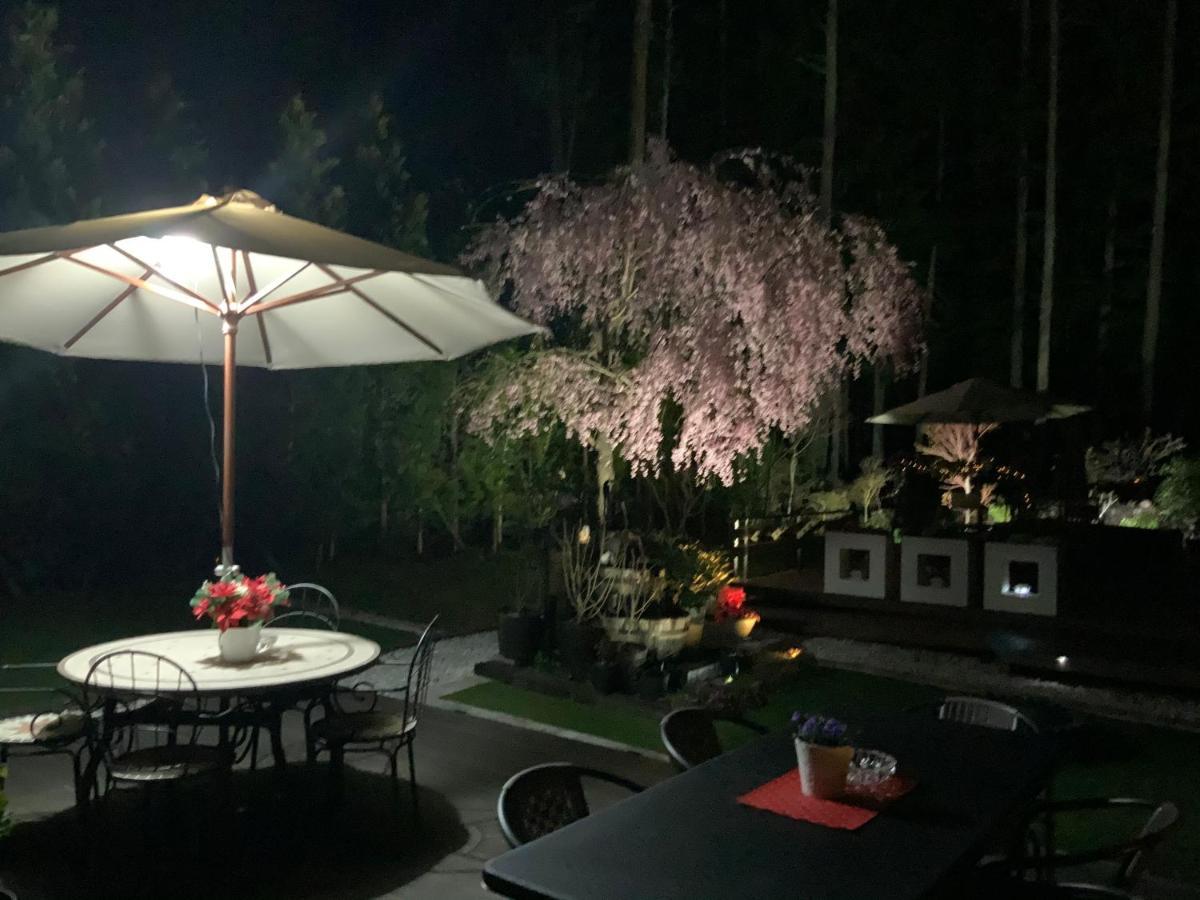 Kakureyado Fujikawaguchiko Bed & Breakfast ภายนอก รูปภาพ